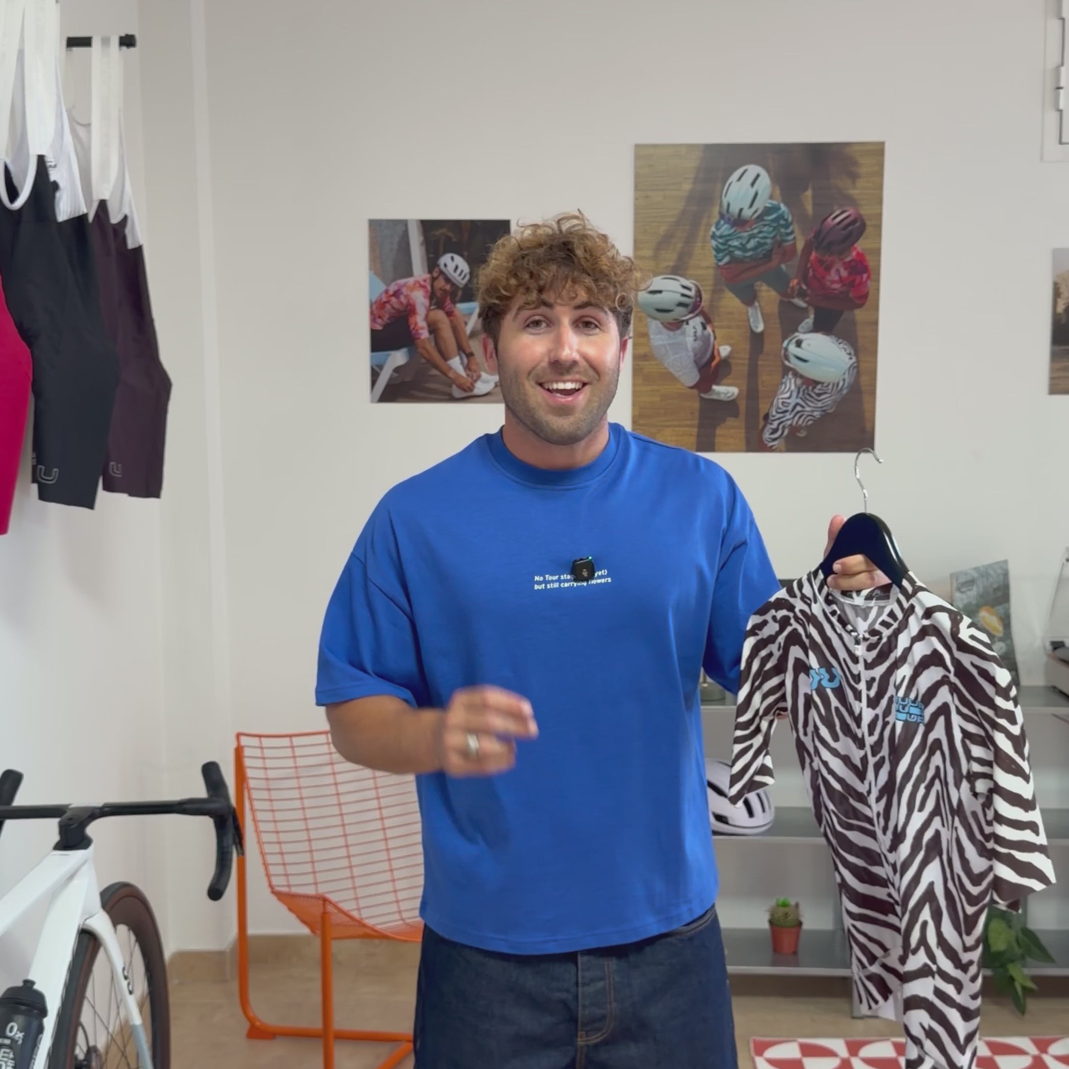 Cargar video: MAILLOT BERNIA MEN